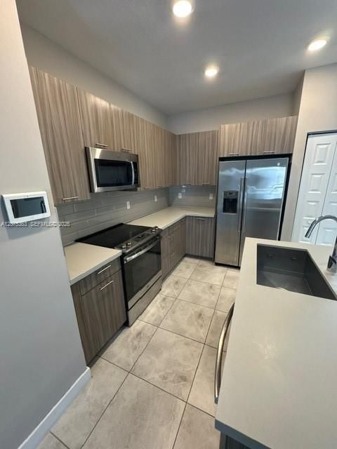 En Venta: $525,000 (2 camas, 2 baños, 1129 Pies cuadrados)