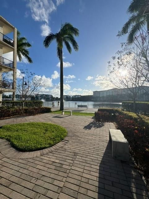 En Venta: $525,000 (2 camas, 2 baños, 1129 Pies cuadrados)
