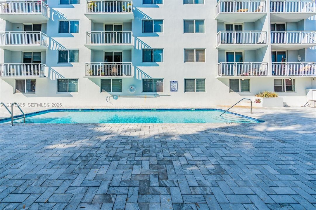 В аренду: $2,200 (2 спален, 2 ванн, 760 Квадратных фут)