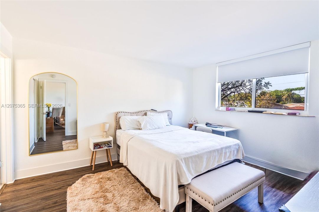 В аренду: $2,200 (2 спален, 2 ванн, 760 Квадратных фут)