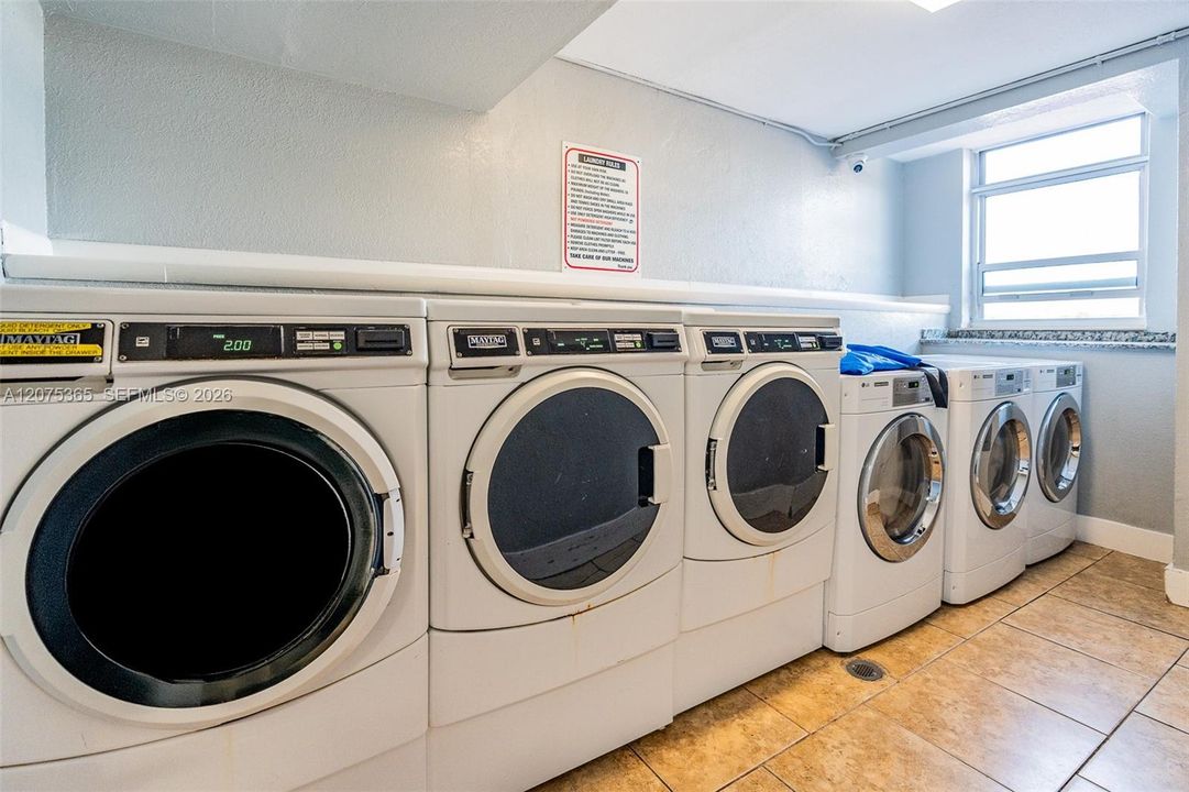 В аренду: $2,200 (2 спален, 2 ванн, 760 Квадратных фут)