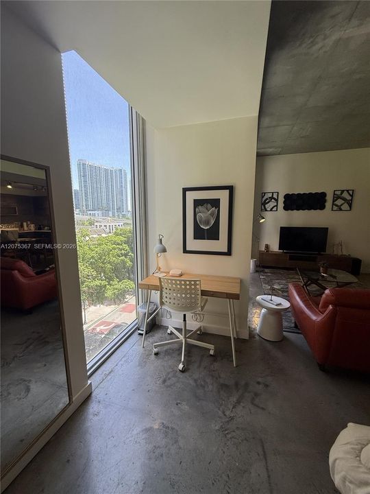 For Rent: $2,300 (1 beds, 1 baths, 526 Square Feet)