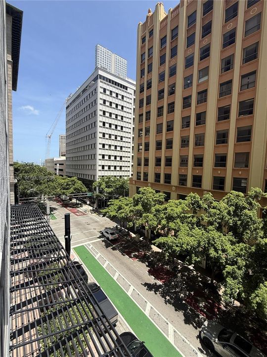 For Rent: $2,300 (1 beds, 1 baths, 526 Square Feet)