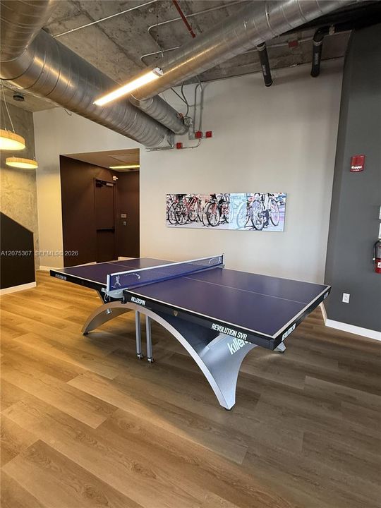 For Rent: $2,300 (1 beds, 1 baths, 526 Square Feet)
