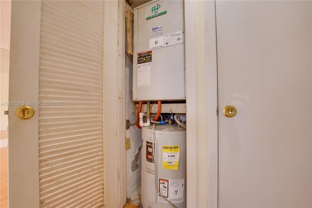 AC UNIT