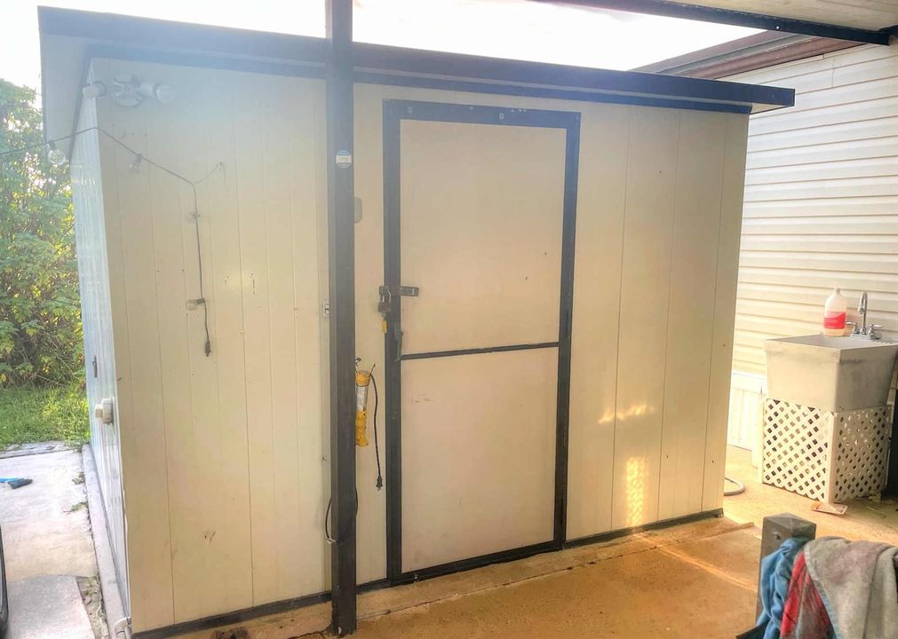 shed