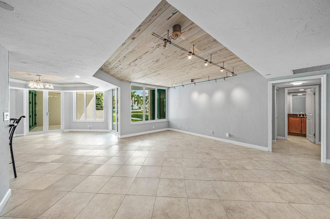 004-120Southeast5thAvenue-223-BocaRaton-