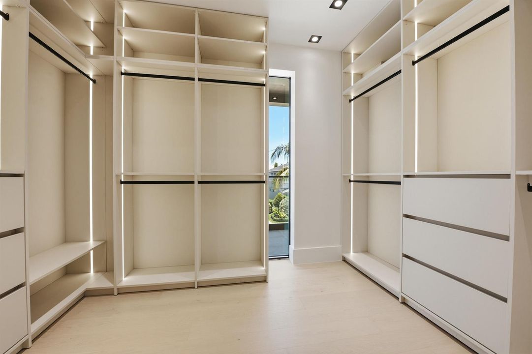 Walk In Closet