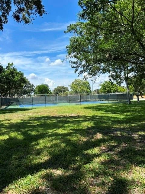 For Rent: $2,275 (2 beds, 2 baths, 976 Square Feet)