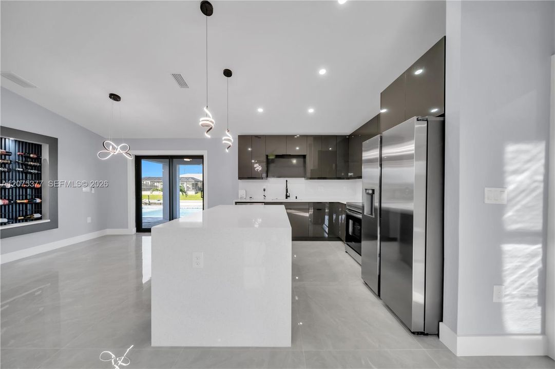 For Sale: $398,900 (3 beds, 2 baths, 1362 Square Feet)