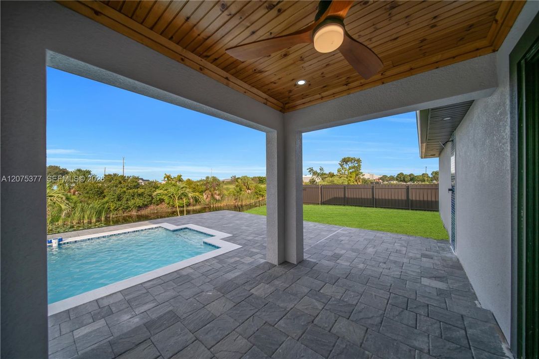 For Sale: $398,900 (3 beds, 2 baths, 1362 Square Feet)