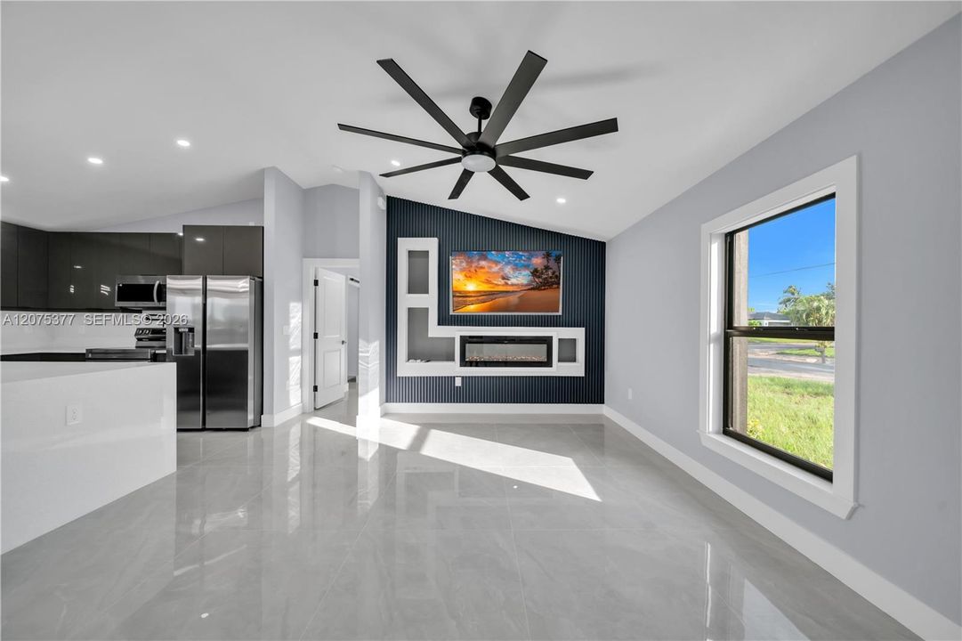 For Sale: $398,900 (3 beds, 2 baths, 1362 Square Feet)