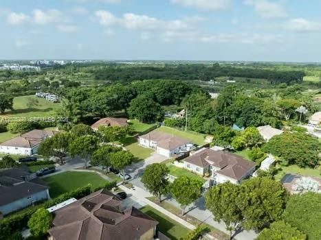 For Sale: $775,000 (4 beds, 3 baths, 2270 Square Feet)