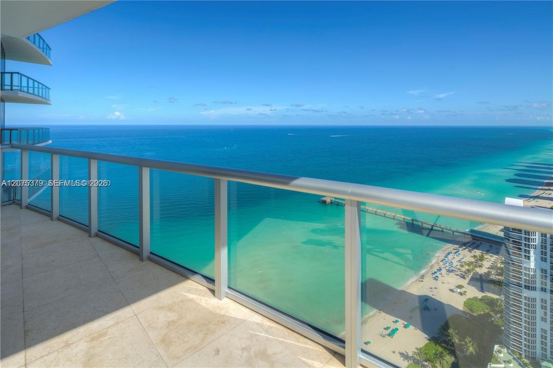 For Rent: $22,500 (4 beds, 5 baths, 2871 Square Feet)