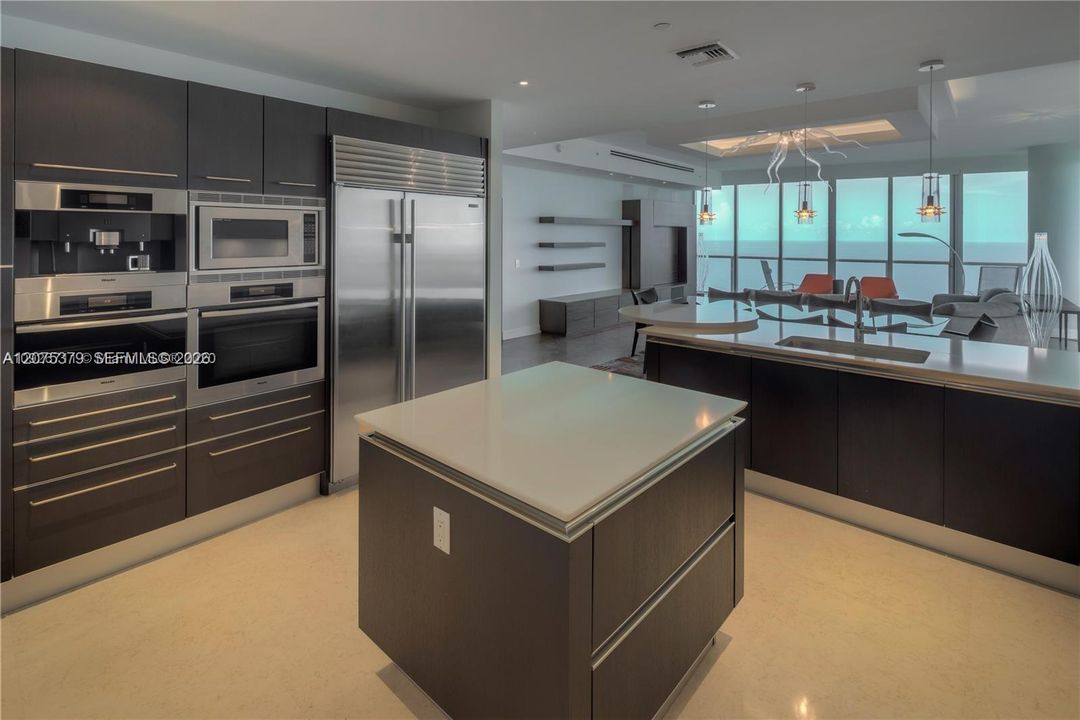 For Rent: $22,500 (4 beds, 5 baths, 2871 Square Feet)