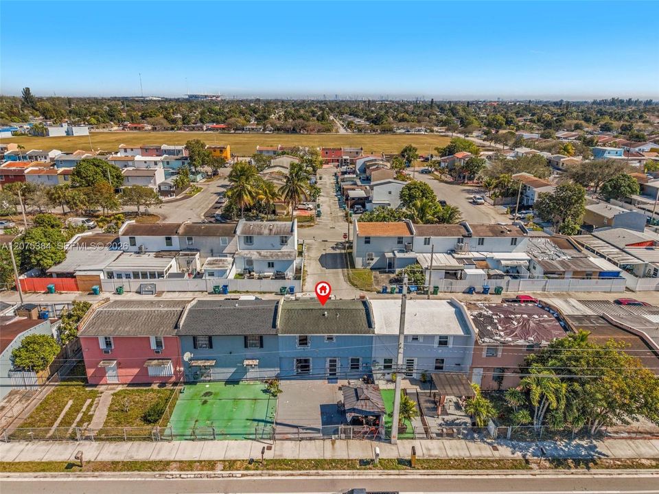 For Rent: $2,500 (3 beds, 1 baths, 1034 Square Feet)
