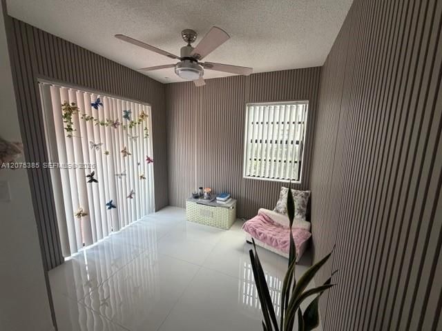 En Venta: $314,500 (3 camas, 2 baños, 1300 Pies cuadrados)