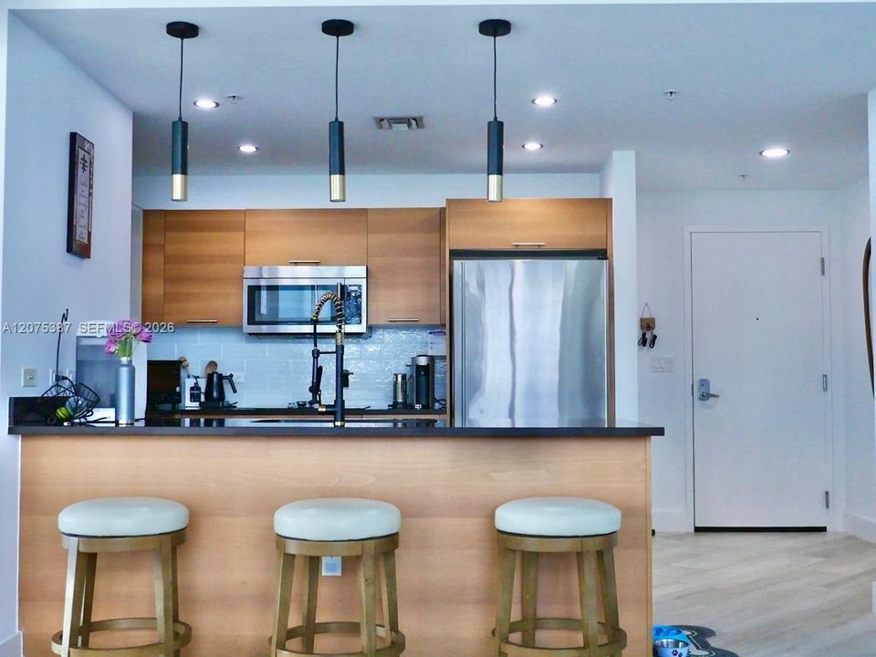 For Rent: $5,200 (2 beds, 2 baths, 1262 Square Feet)