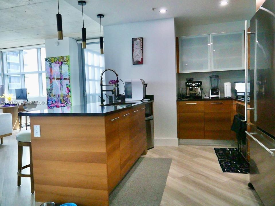 For Rent: $5,200 (2 beds, 2 baths, 1262 Square Feet)