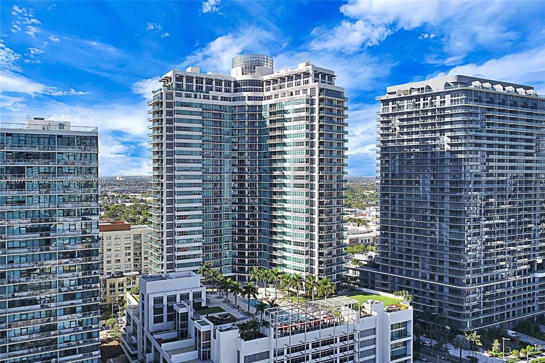 For Rent: $5,200 (2 beds, 2 baths, 1262 Square Feet)