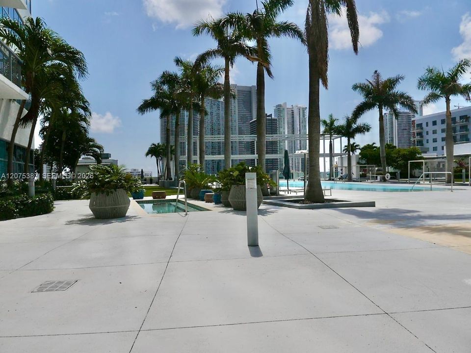 For Rent: $5,200 (2 beds, 2 baths, 1262 Square Feet)