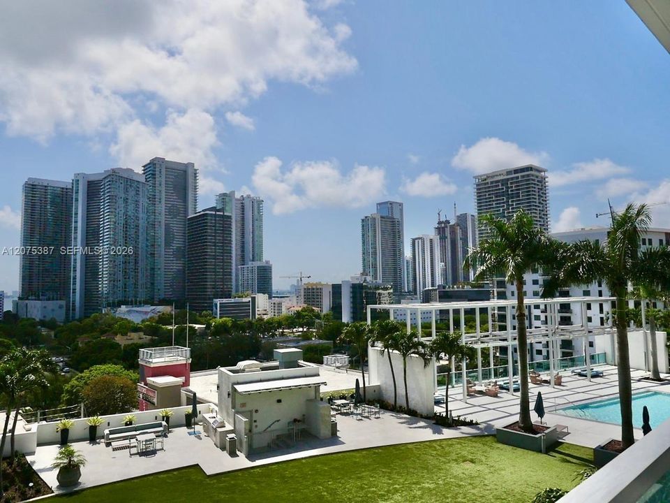 For Rent: $5,200 (2 beds, 2 baths, 1262 Square Feet)
