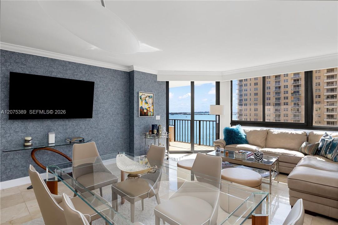 For Rent: $4,300 (2 beds, 2 baths, 1137 Square Feet)