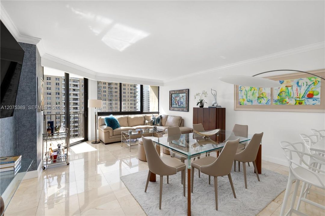 For Rent: $4,300 (2 beds, 2 baths, 1137 Square Feet)