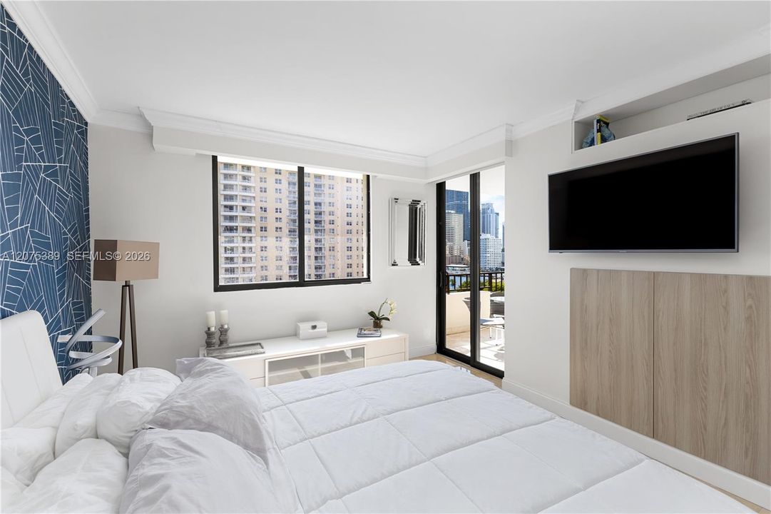 For Rent: $4,300 (2 beds, 2 baths, 1137 Square Feet)