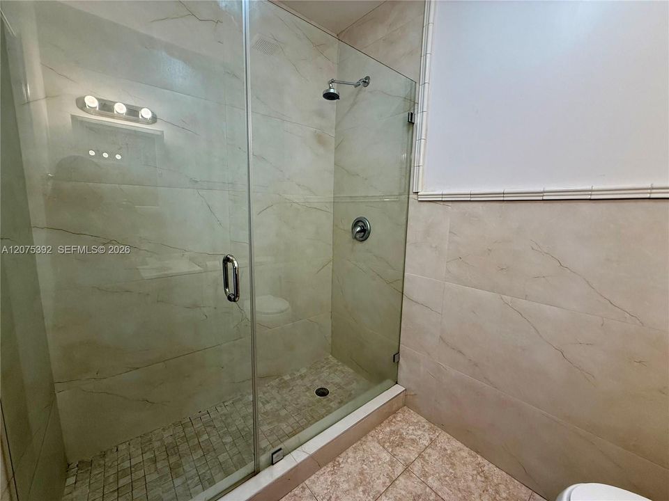 For Rent: $1,100 (0 beds, 1 baths, 600 Square Feet)