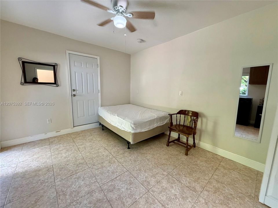 For Rent: $1,100 (0 beds, 1 baths, 600 Square Feet)