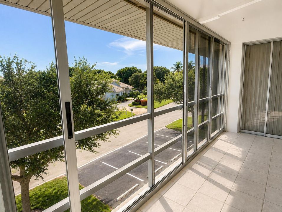 SCREENED PORCH