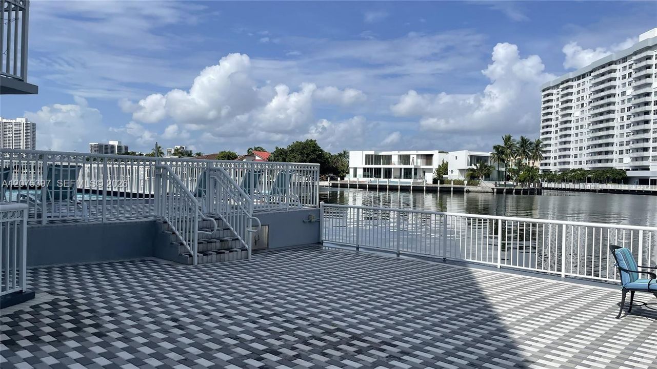 For Rent: $1,650 (1 beds, 1 baths, 440 Square Feet)