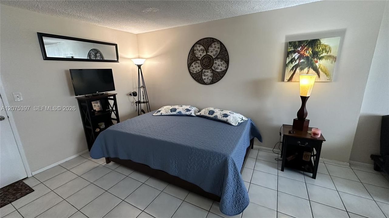 For Rent: $1,650 (1 beds, 1 baths, 440 Square Feet)