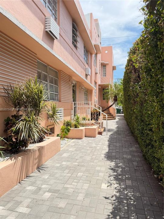 En Venta: $229,000 (0 camas, 1 baños, 400 Pies cuadrados)
