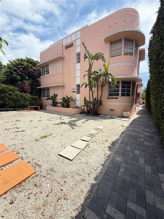 En Venta: $229,000 (0 camas, 1 baños, 400 Pies cuadrados)