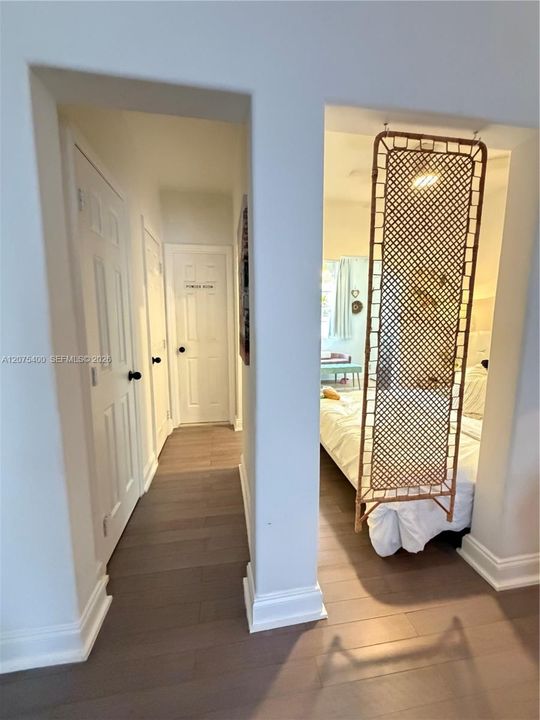En Venta: $229,000 (0 camas, 1 baños, 400 Pies cuadrados)