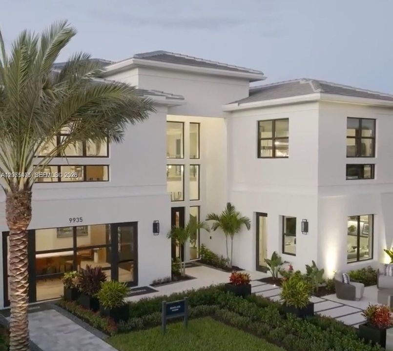 待售: $515,000 (1.95 acres)
