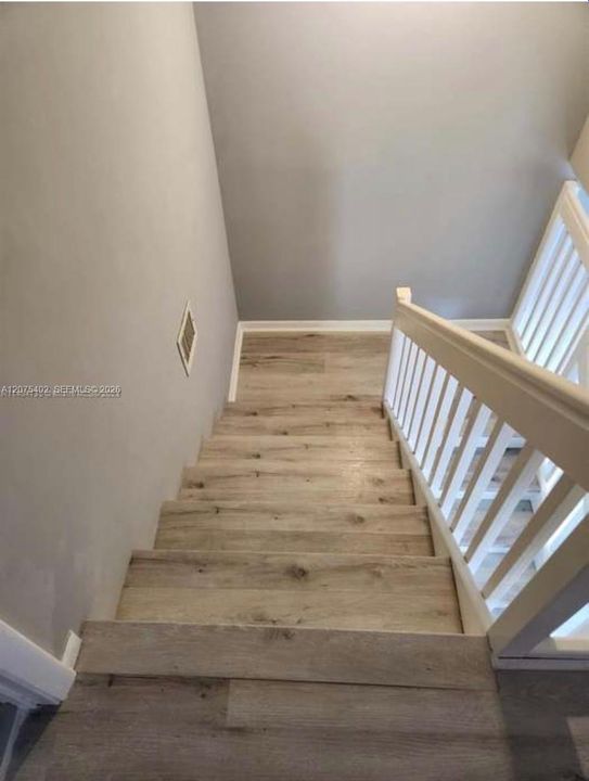 En Venta: $410,000 (3 camas, 2 baños, 1460 Pies cuadrados)