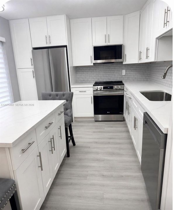 En Venta: $410,000 (3 camas, 2 baños, 1460 Pies cuadrados)