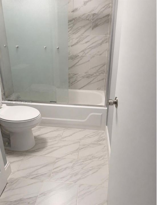 En Venta: $410,000 (3 camas, 2 baños, 1460 Pies cuadrados)