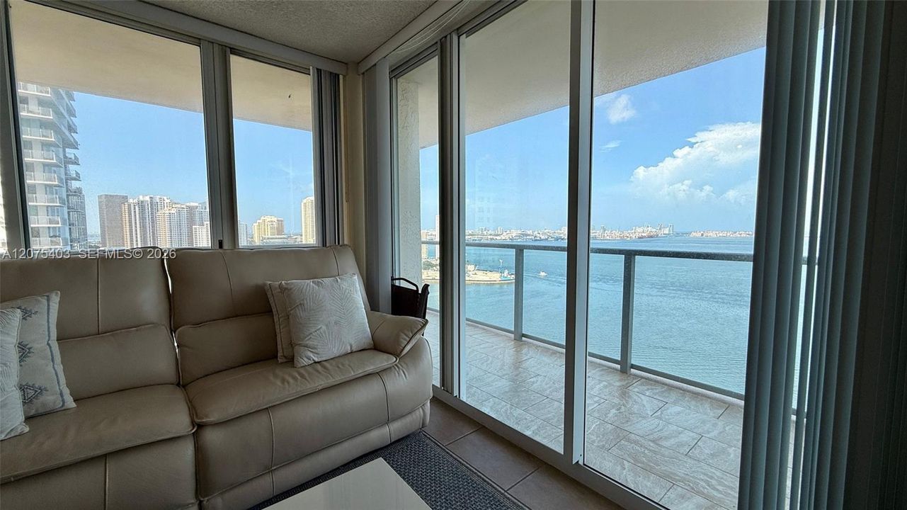 For Sale: $1,200,000 (2 beds, 2 baths, 1200 Square Feet)