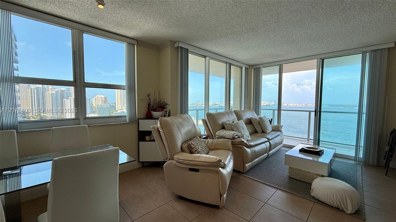 For Sale: $1,200,000 (2 beds, 2 baths, 1200 Square Feet)