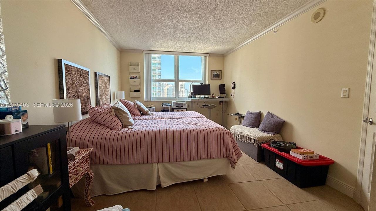 For Sale: $1,200,000 (2 beds, 2 baths, 1200 Square Feet)