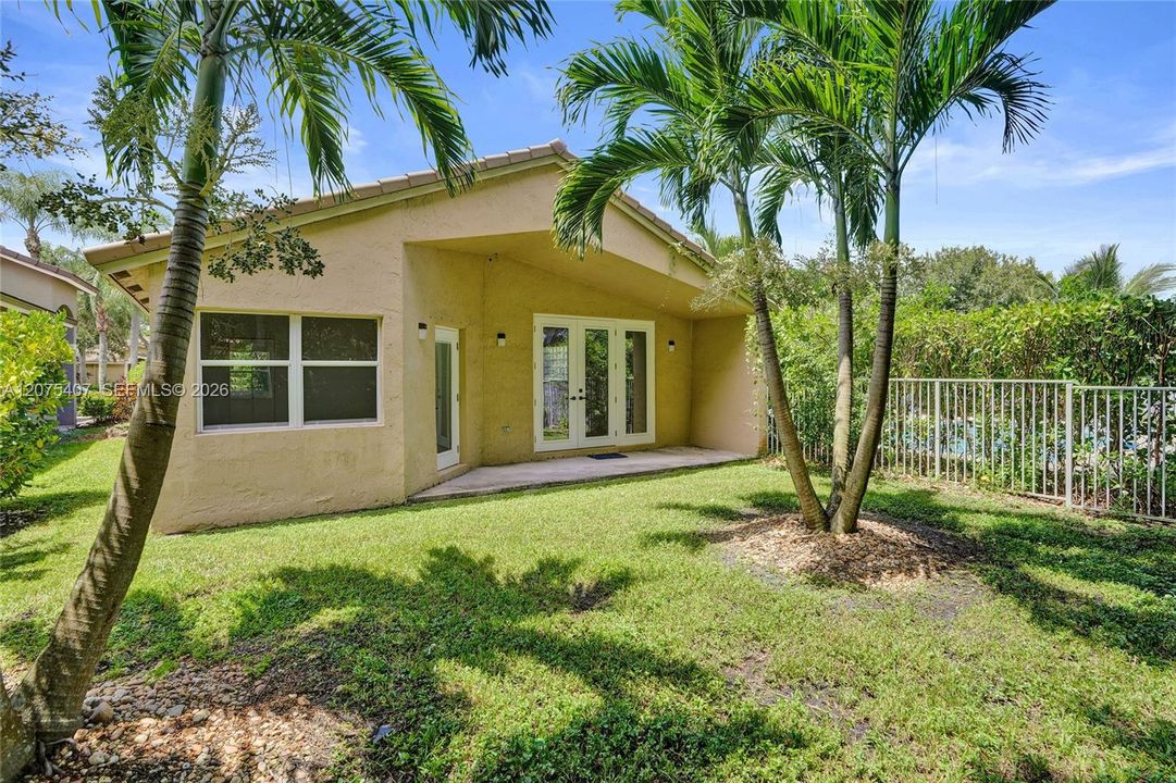 For Rent: $4,125 (3 beds, 2 baths, 1416 Square Feet)