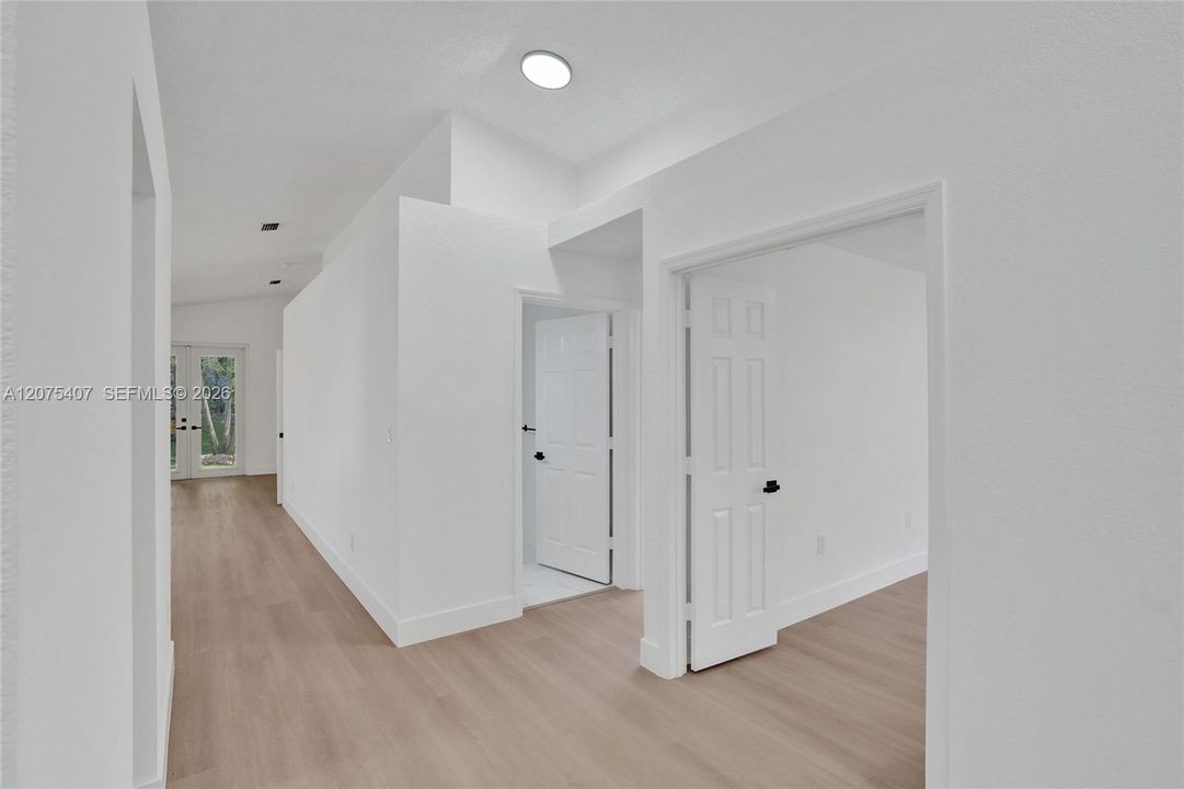 For Rent: $4,125 (3 beds, 2 baths, 1416 Square Feet)