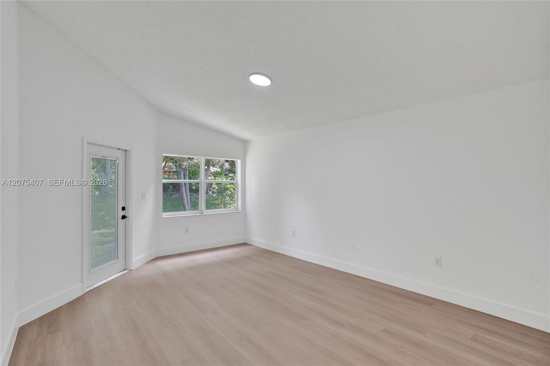 For Rent: $4,125 (3 beds, 2 baths, 1416 Square Feet)
