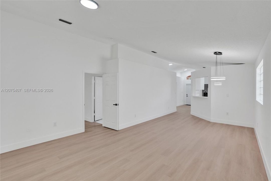 For Rent: $4,125 (3 beds, 2 baths, 1416 Square Feet)