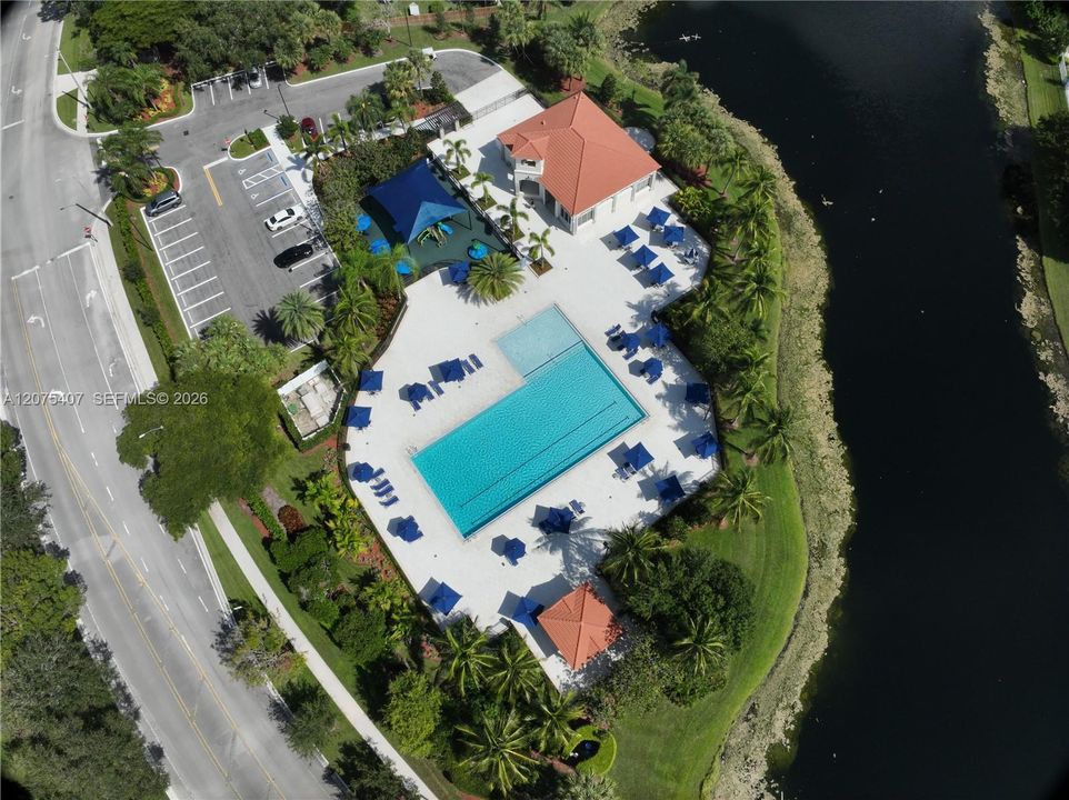 For Rent: $4,125 (3 beds, 2 baths, 1416 Square Feet)
