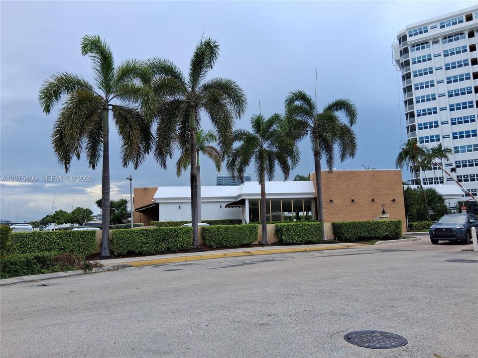 For Rent: $2,100 (2 beds, 1 baths, 0 Square Feet)
